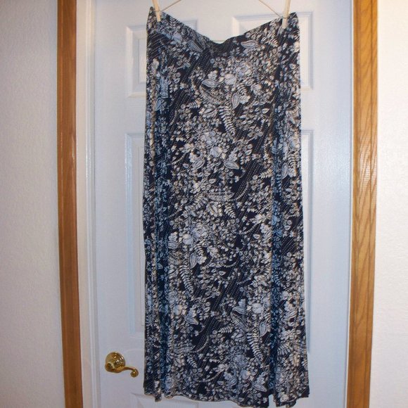 Maxi Skirt size 1x - Picture 3 of 3